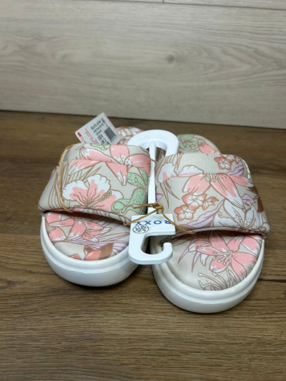 Roxy Gelato Lux Women’s Pink Platform Sandals Slip On Casual Shoes Size 6 NWT